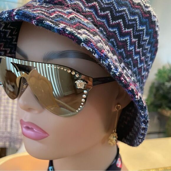 Versace Sunglasses - Picture 5 of 14